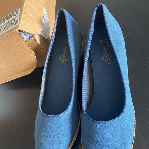NIB  Beacon Comfort Shoes Womens‎ Size 9 Slip On Wedge Navy Blue - Picture 2 of 7